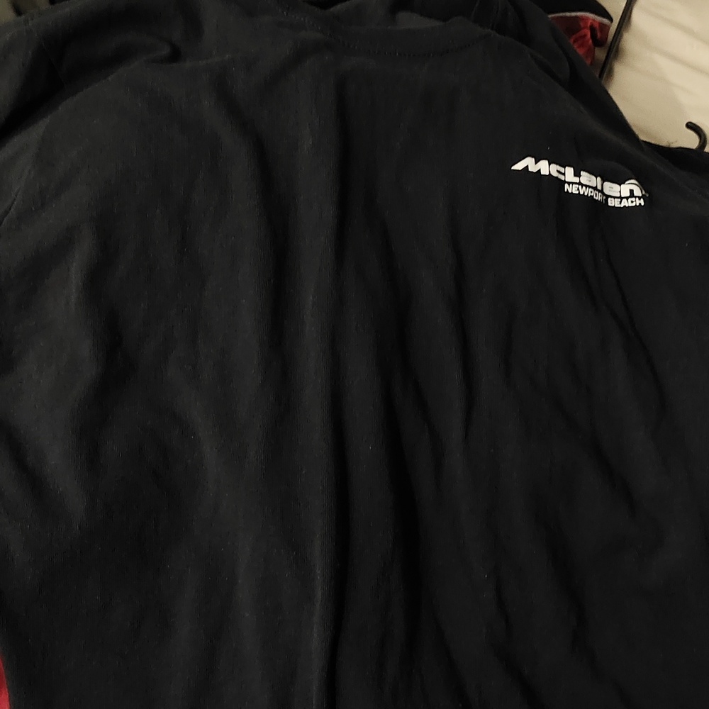 Black Tee